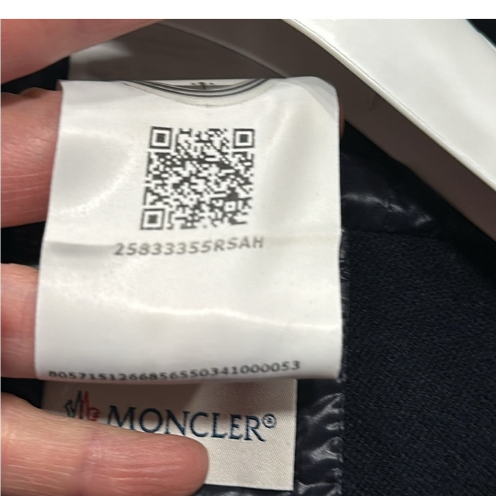 Moncler Tags - Picture 7 of 16
